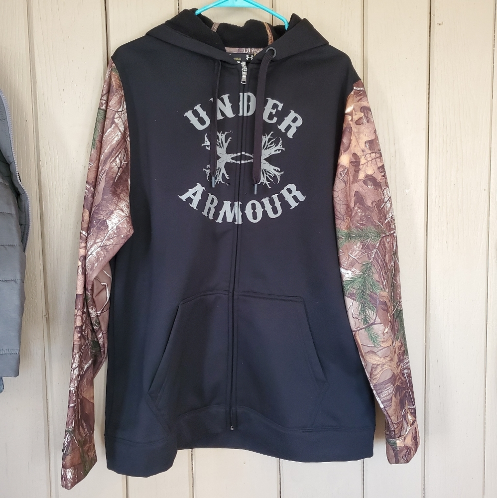 Under Armour MENS zip up hoodie